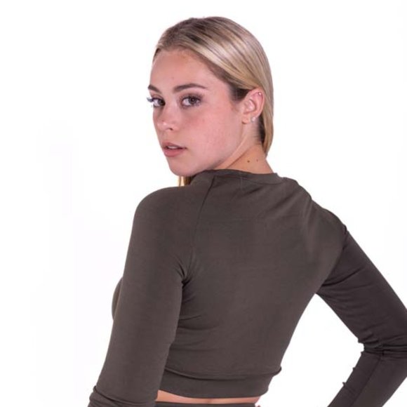 Long Sleeve Olive Green Crop Top And Biker Short Set - Picture 5 of 6